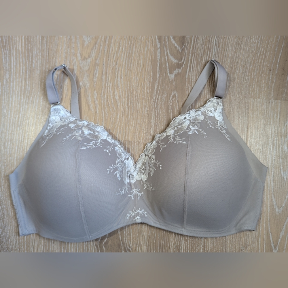 La Vie En Rose Lightly Lined Sleekback Taupe Lace Underwire Bra‎ Women's 42E